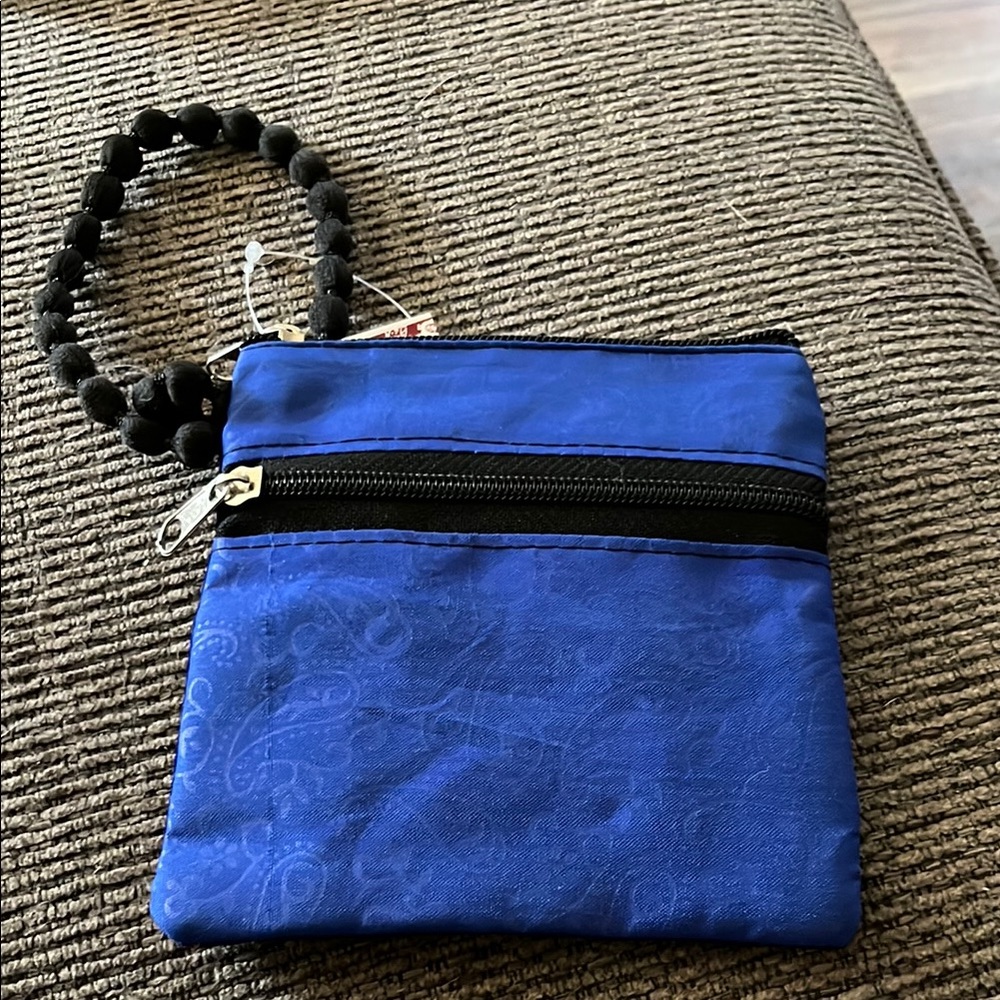 Blue and Red Embroidered Elephant Wristlet - Picture 3 of 3